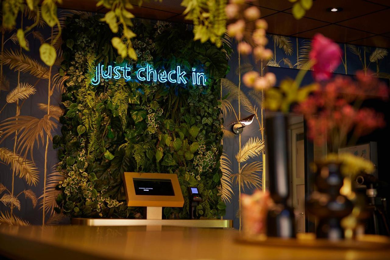 Auberge Du Bonheur Tilburg Eksteriør billede